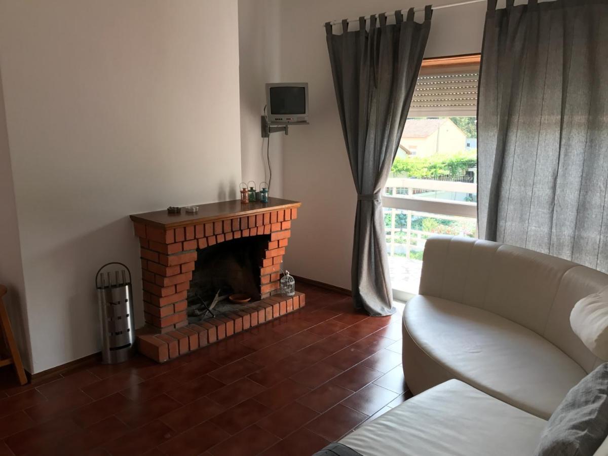 Europa Apart Bed and Breakfast Castanheira de Pera Exterior foto